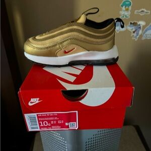 Nike air max toddler size 10c gold
